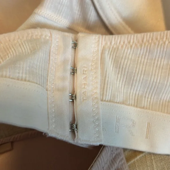 Tahari Black and Cream Intimates Bras - Picture 4 of 7